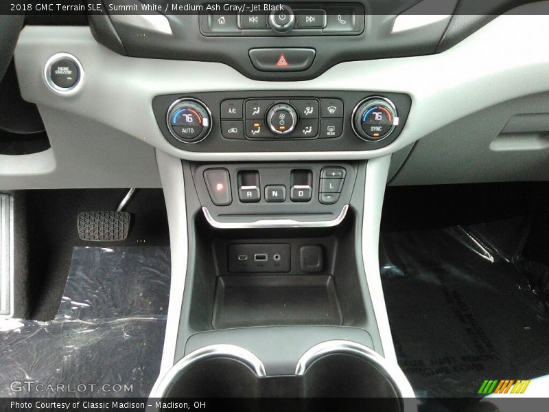 Summit White / Medium Ash Gray/­Jet Black 2018 GMC Terrain SLE