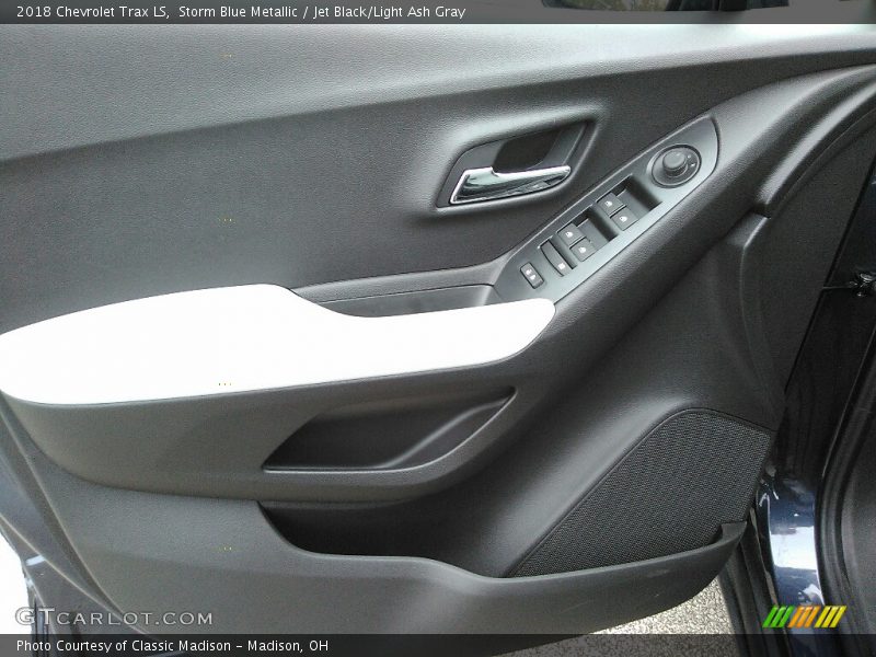Storm Blue Metallic / Jet Black/Light Ash Gray 2018 Chevrolet Trax LS