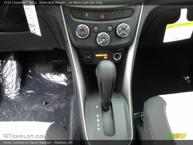 Storm Blue Metallic / Jet Black/Light Ash Gray 2018 Chevrolet Trax LS
