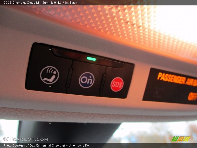 Summit White / Jet Black 2018 Chevrolet Cruze LT