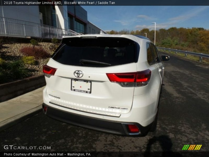 Blizzard White Pearl / Saddle Tan 2018 Toyota Highlander Limited AWD
