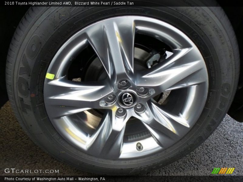 Blizzard White Pearl / Saddle Tan 2018 Toyota Highlander Limited AWD