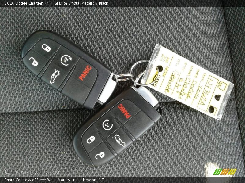 Granite Crystal Metallic / Black 2016 Dodge Charger R/T
