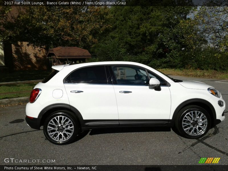 Bianco Gelato (White) / Nero/Grigio (Black/Gray) 2017 Fiat 500X Lounge