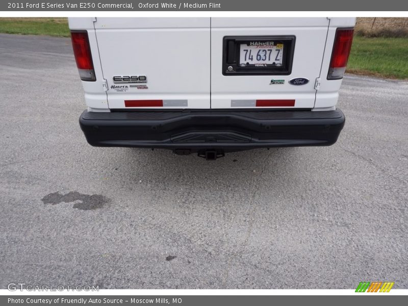 Oxford White / Medium Flint 2011 Ford E Series Van E250 Commercial