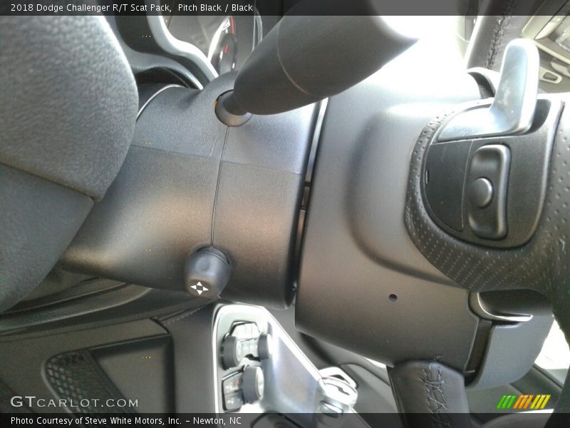 Pitch Black / Black 2018 Dodge Challenger R/T Scat Pack