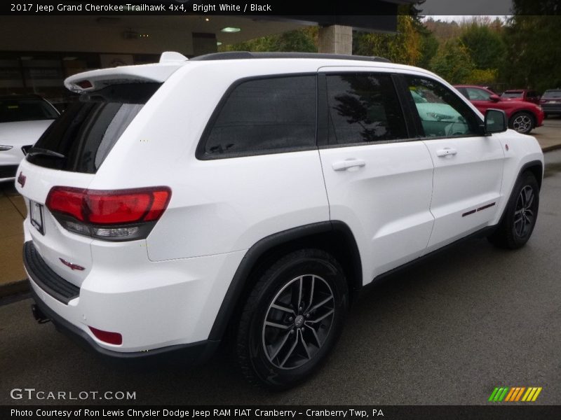 Bright White / Black 2017 Jeep Grand Cherokee Trailhawk 4x4