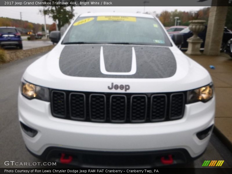 Bright White / Black 2017 Jeep Grand Cherokee Trailhawk 4x4