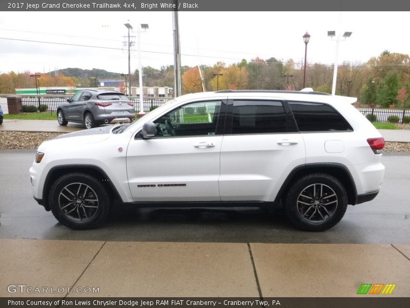 Bright White / Black 2017 Jeep Grand Cherokee Trailhawk 4x4