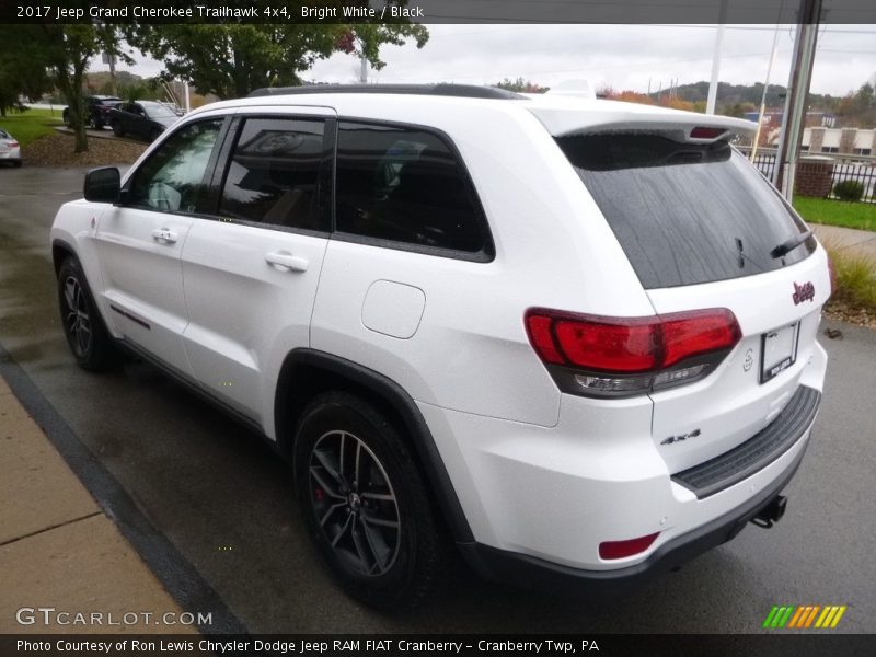 Bright White / Black 2017 Jeep Grand Cherokee Trailhawk 4x4