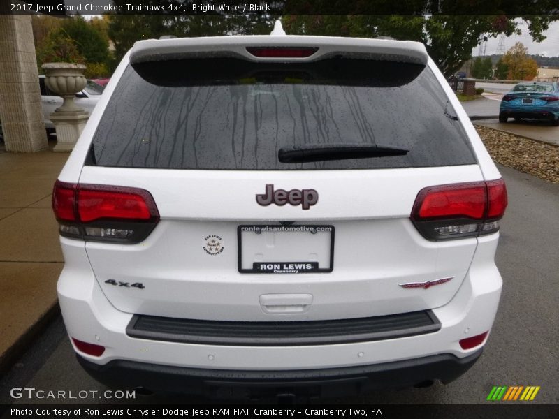 Bright White / Black 2017 Jeep Grand Cherokee Trailhawk 4x4