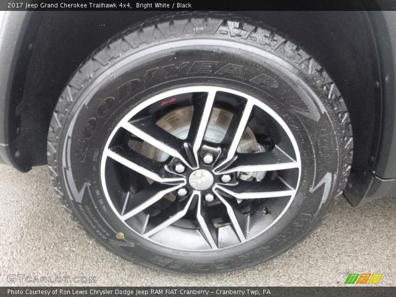 Bright White / Black 2017 Jeep Grand Cherokee Trailhawk 4x4