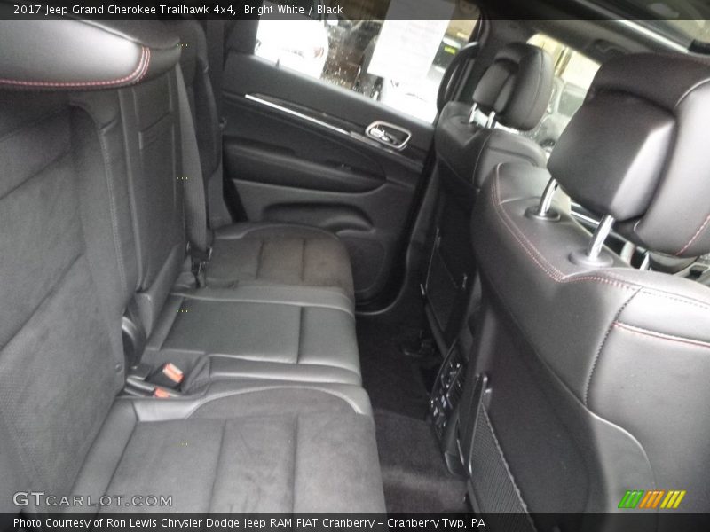Bright White / Black 2017 Jeep Grand Cherokee Trailhawk 4x4