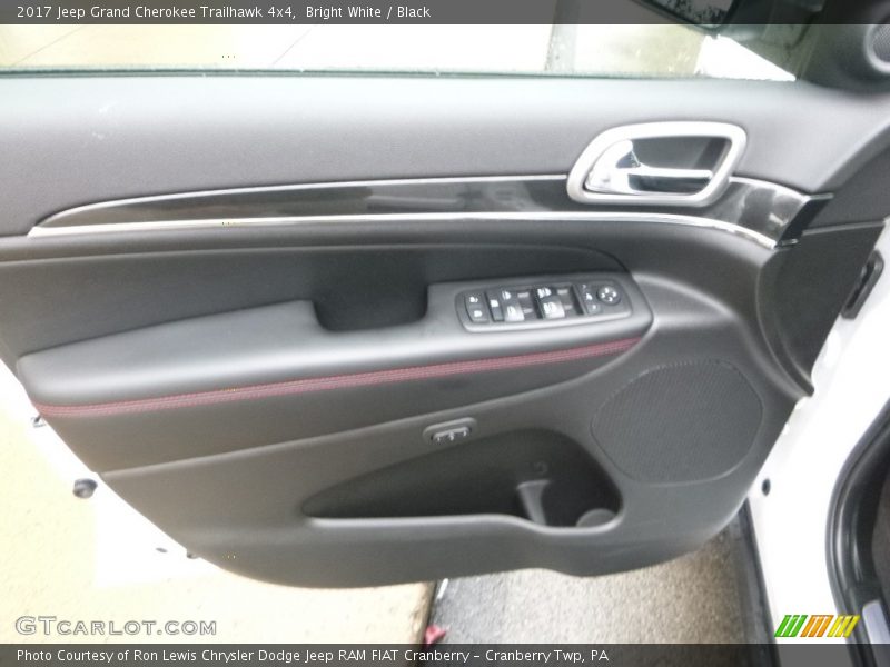 Bright White / Black 2017 Jeep Grand Cherokee Trailhawk 4x4