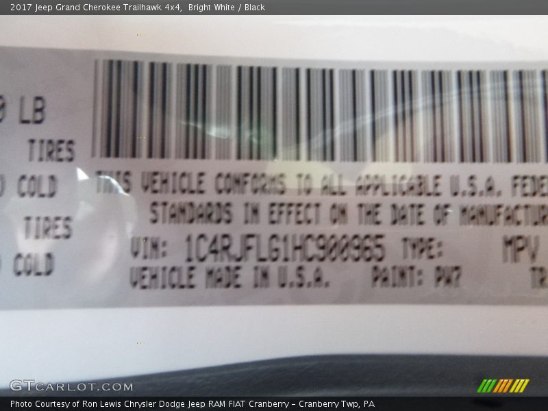 Bright White / Black 2017 Jeep Grand Cherokee Trailhawk 4x4