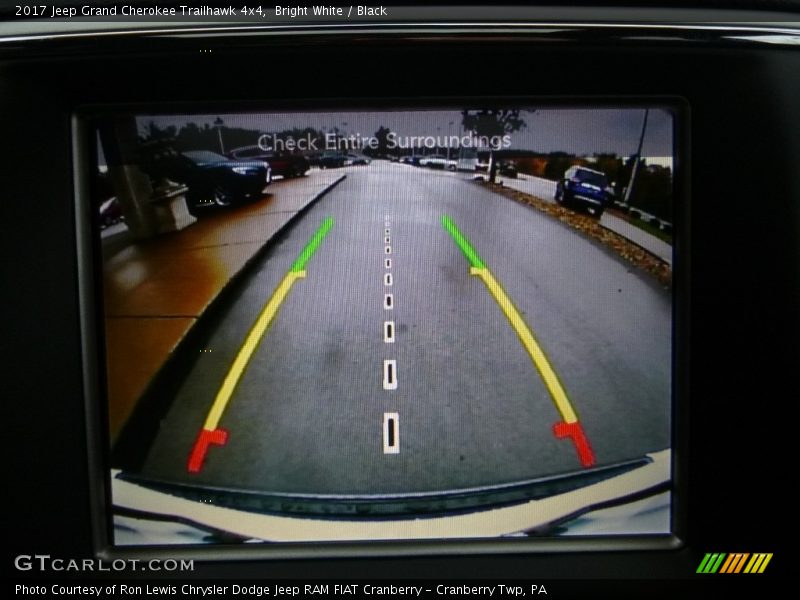 Bright White / Black 2017 Jeep Grand Cherokee Trailhawk 4x4