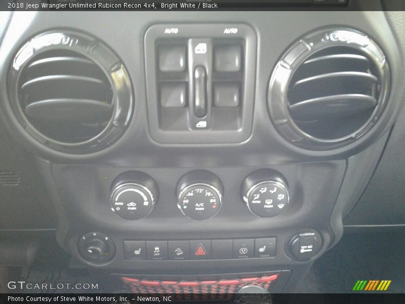 Bright White / Black 2018 Jeep Wrangler Unlimited Rubicon Recon 4x4