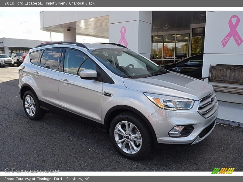 Ingot Silver / Charcoal Black 2018 Ford Escape SE