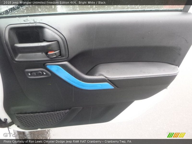 Bright White / Black 2018 Jeep Wrangler Unlimited Freedom Edition 4X4