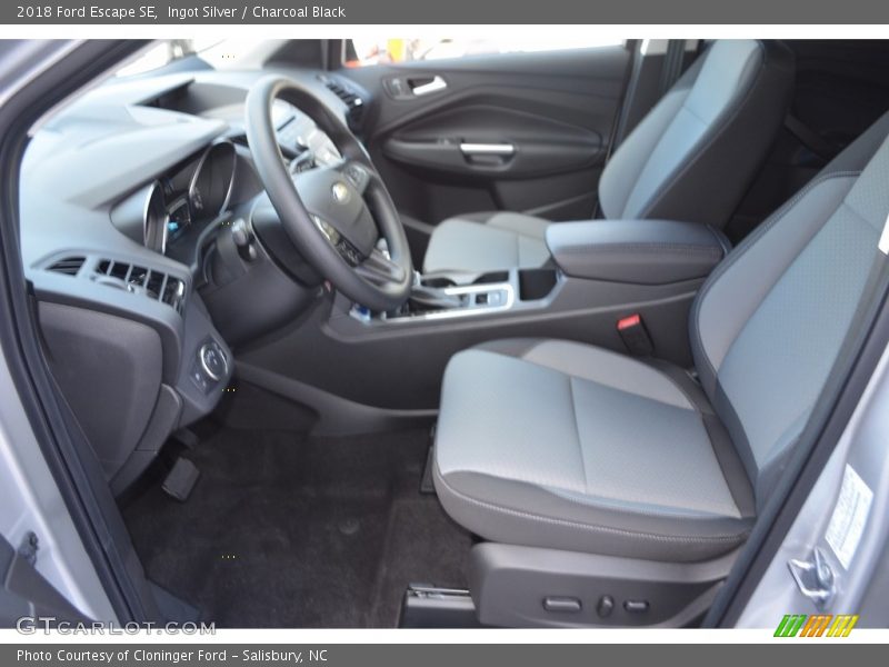 Ingot Silver / Charcoal Black 2018 Ford Escape SE
