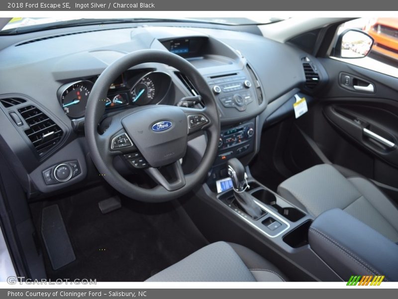 Ingot Silver / Charcoal Black 2018 Ford Escape SE