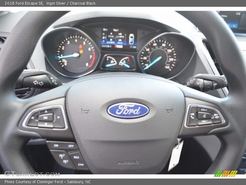 Ingot Silver / Charcoal Black 2018 Ford Escape SE