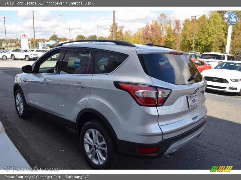 Ingot Silver / Charcoal Black 2018 Ford Escape SE