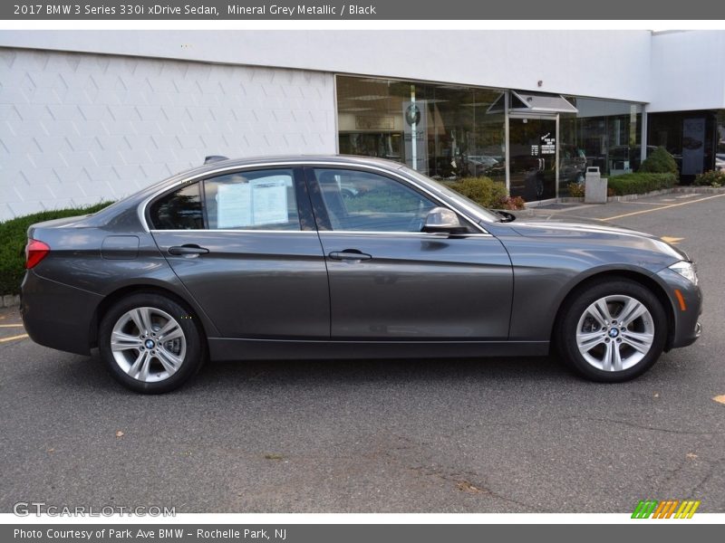 Mineral Grey Metallic / Black 2017 BMW 3 Series 330i xDrive Sedan
