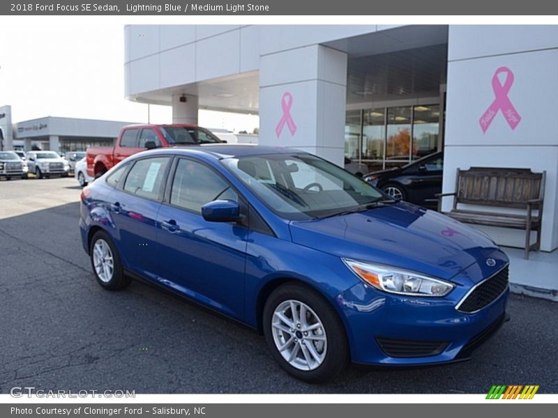 Lightning Blue / Medium Light Stone 2018 Ford Focus SE Sedan