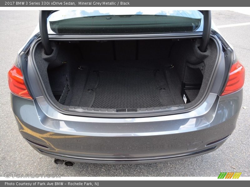 Mineral Grey Metallic / Black 2017 BMW 3 Series 330i xDrive Sedan