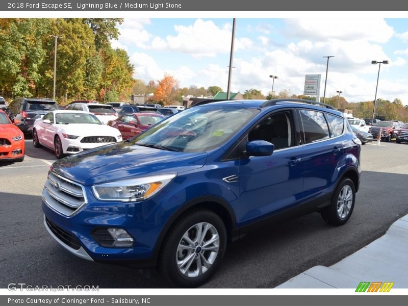 Lightning Blue / Medium Light Stone 2018 Ford Escape SE