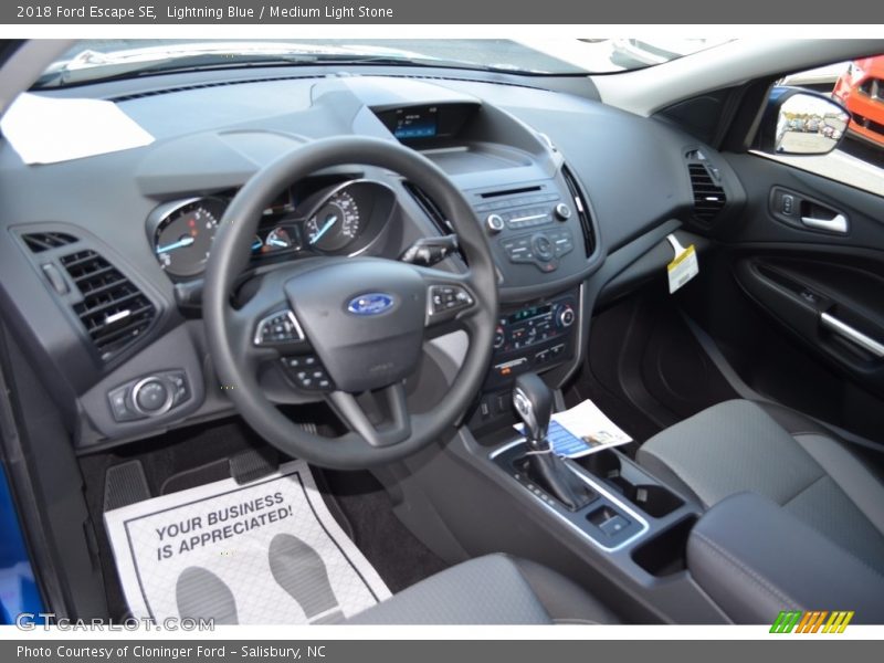 Lightning Blue / Medium Light Stone 2018 Ford Escape SE