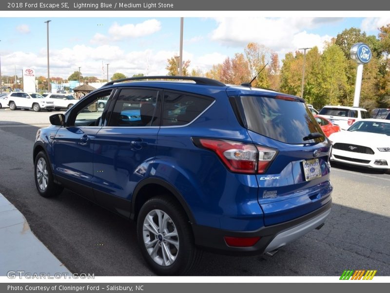 Lightning Blue / Medium Light Stone 2018 Ford Escape SE