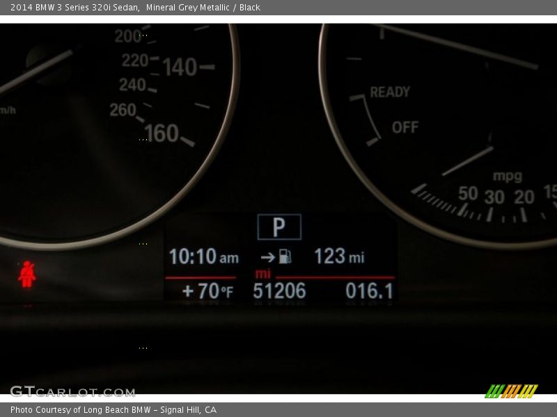 Mineral Grey Metallic / Black 2014 BMW 3 Series 320i Sedan