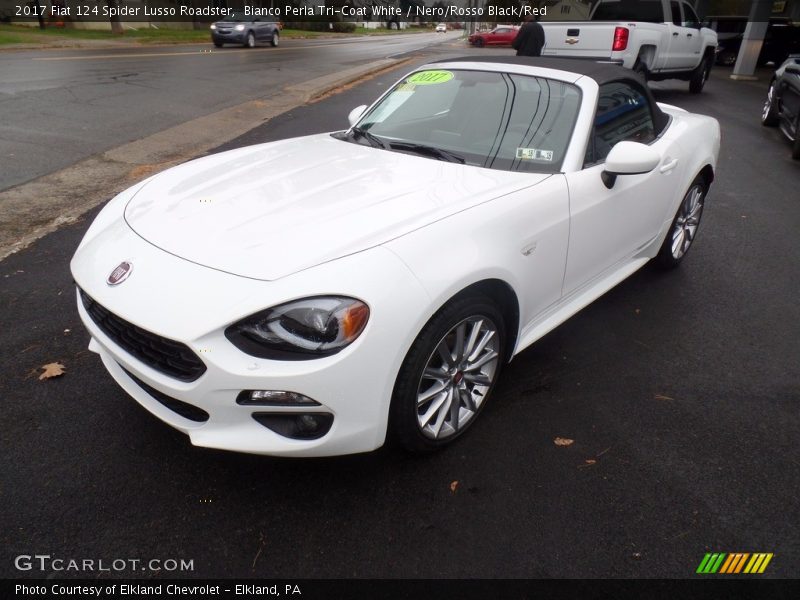 Bianco Perla Tri-Coat White / Nero/Rosso Black/Red 2017 Fiat 124 Spider Lusso Roadster