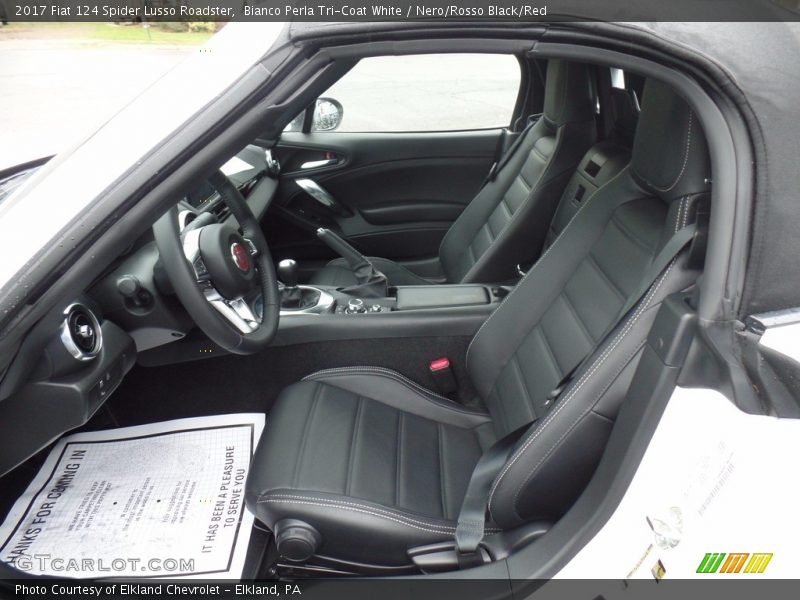 Bianco Perla Tri-Coat White / Nero/Rosso Black/Red 2017 Fiat 124 Spider Lusso Roadster