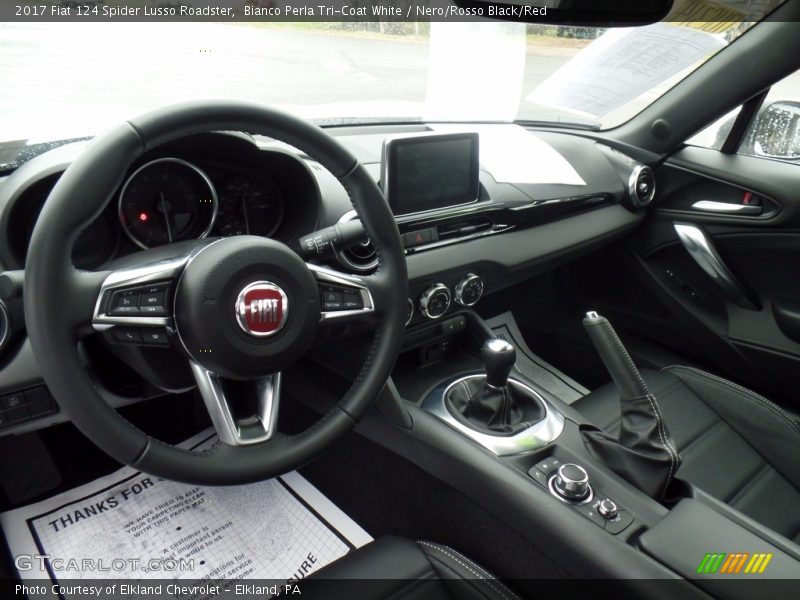 Bianco Perla Tri-Coat White / Nero/Rosso Black/Red 2017 Fiat 124 Spider Lusso Roadster