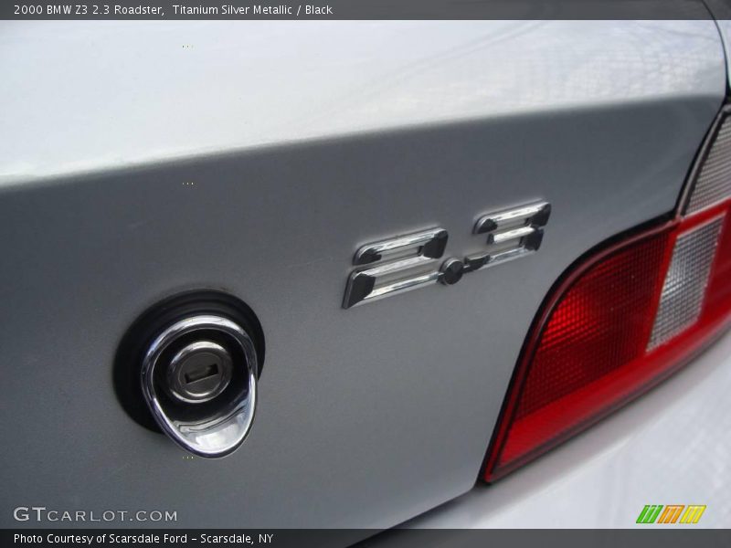 Titanium Silver Metallic / Black 2000 BMW Z3 2.3 Roadster