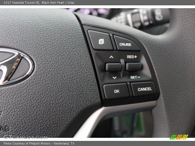 Black Noir Pearl / Gray 2017 Hyundai Tucson SE