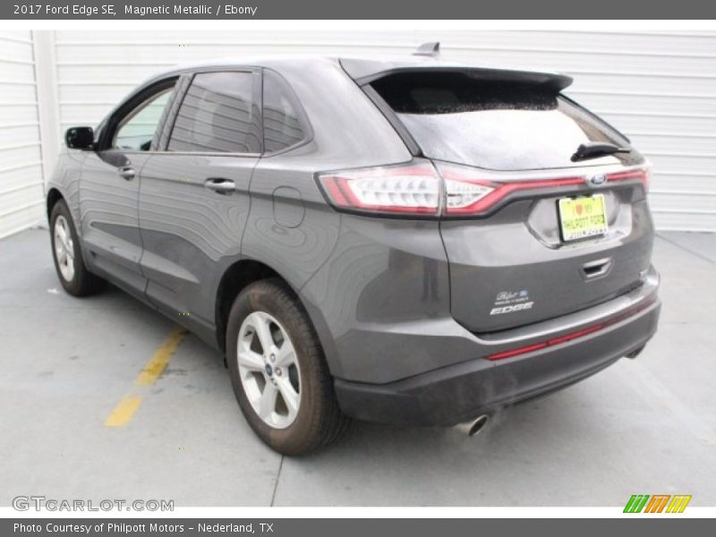 Magnetic Metallic / Ebony 2017 Ford Edge SE