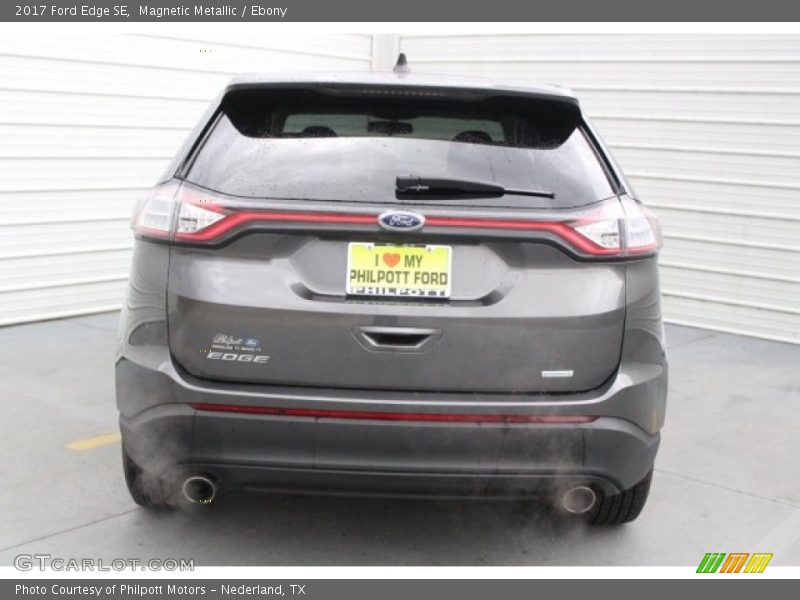 Magnetic Metallic / Ebony 2017 Ford Edge SE