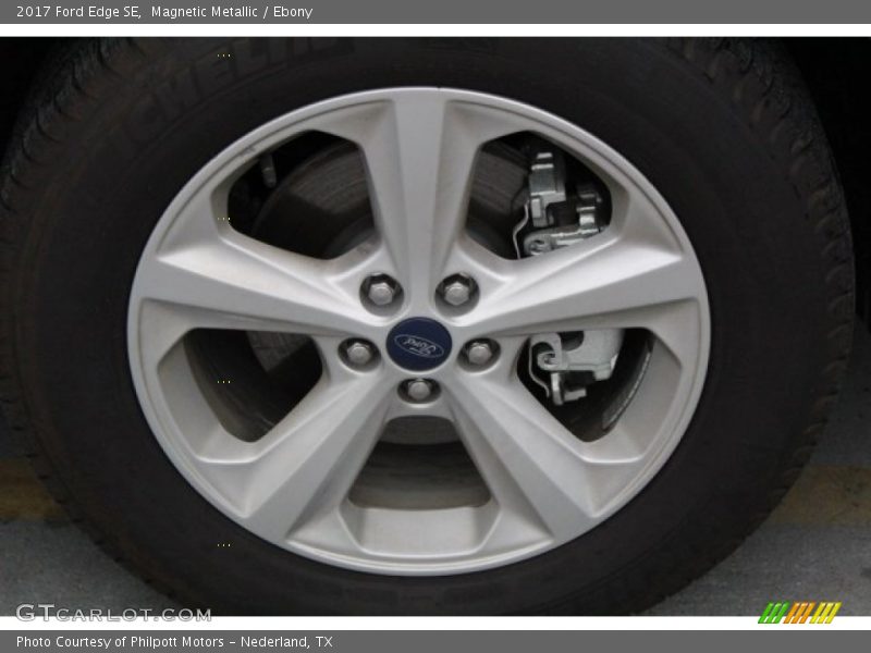 Magnetic Metallic / Ebony 2017 Ford Edge SE
