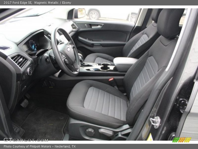 Magnetic Metallic / Ebony 2017 Ford Edge SE