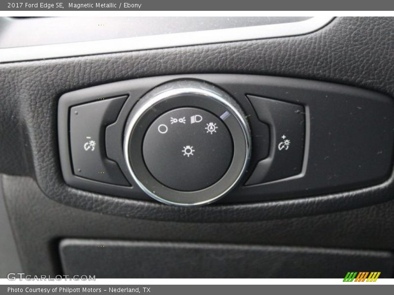 Magnetic Metallic / Ebony 2017 Ford Edge SE