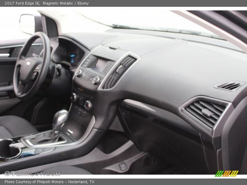 Magnetic Metallic / Ebony 2017 Ford Edge SE