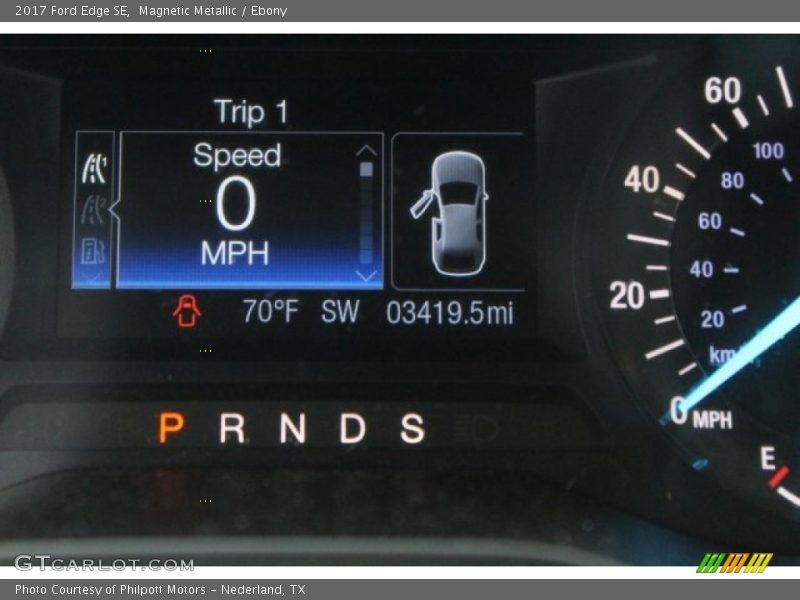 Magnetic Metallic / Ebony 2017 Ford Edge SE