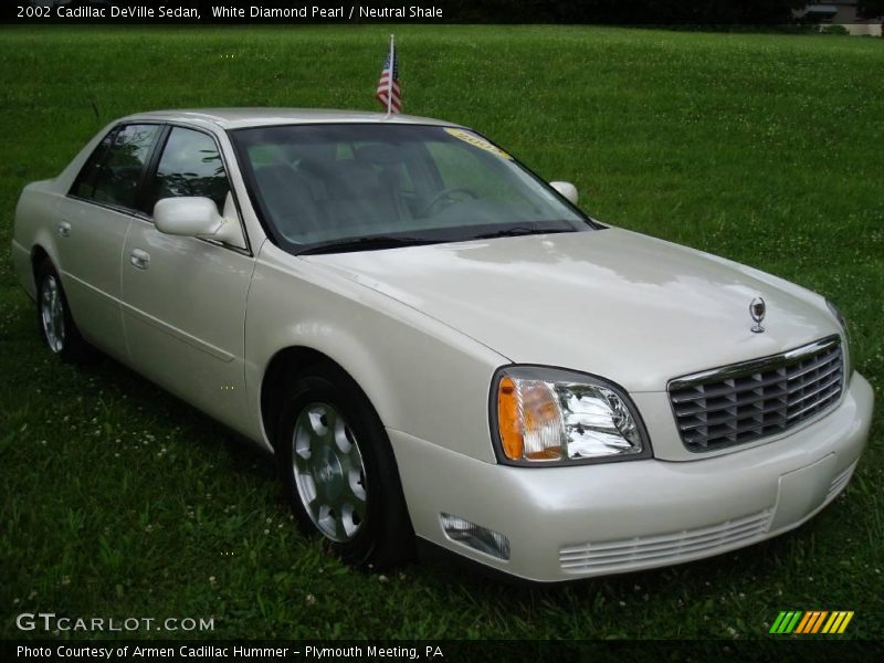 White Diamond Pearl / Neutral Shale 2002 Cadillac DeVille Sedan