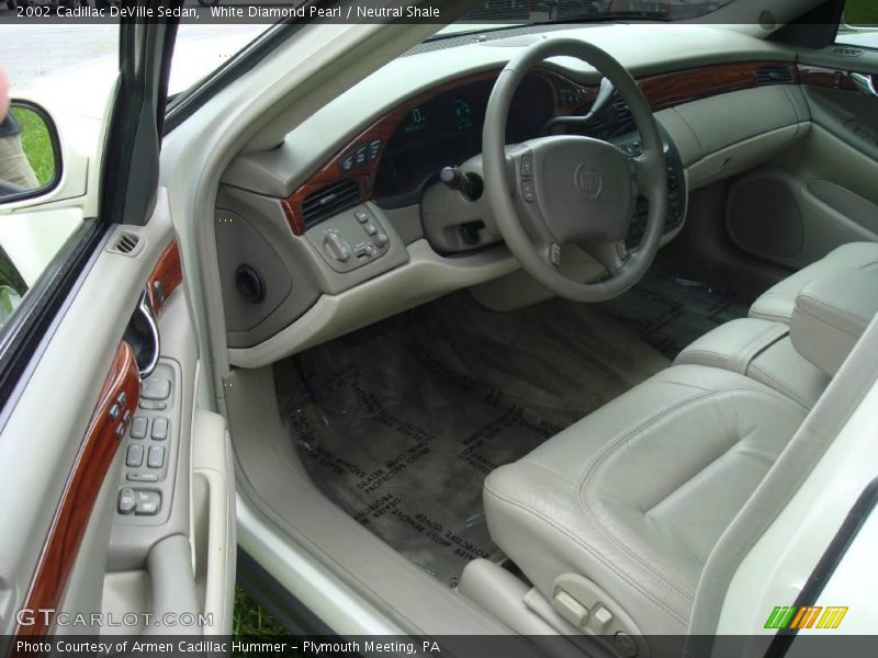 White Diamond Pearl / Neutral Shale 2002 Cadillac DeVille Sedan