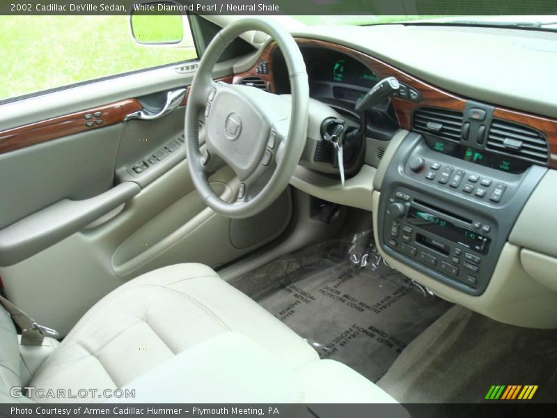 White Diamond Pearl / Neutral Shale 2002 Cadillac DeVille Sedan