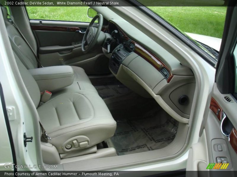 White Diamond Pearl / Neutral Shale 2002 Cadillac DeVille Sedan